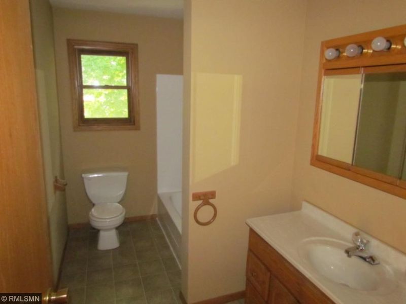 17671 Browns Ln, Brainerd, MN 56401