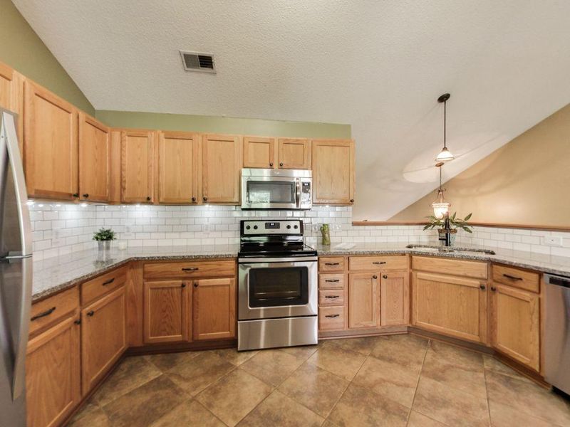 7367 Derby Ln, Shakopee, MN 55379