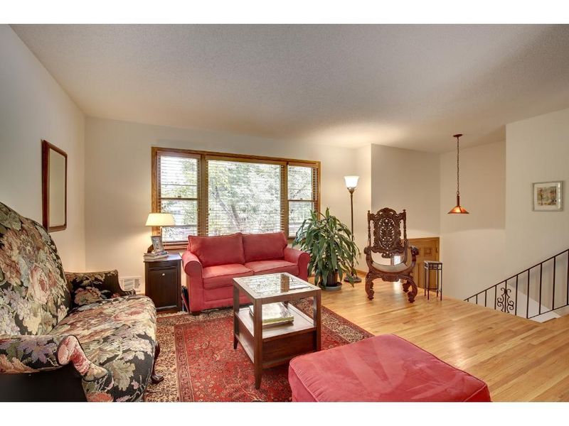 1124 Vincent Ave S, Minneapolis, MN 55405