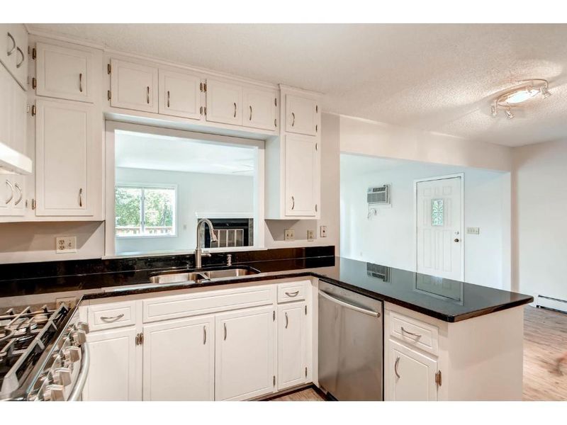 610 Main St NE, Minneapolis, MN 55413