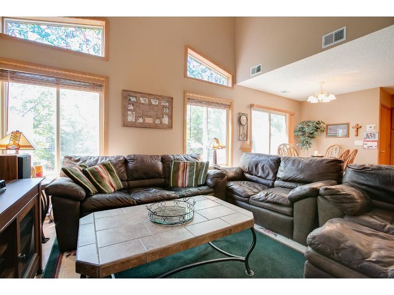 808 Bradbury Cir, Jordan, MN 55352