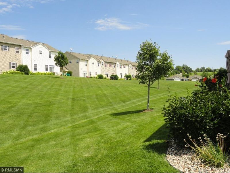 604 Tiffany Ln, Waconia, MN 55387