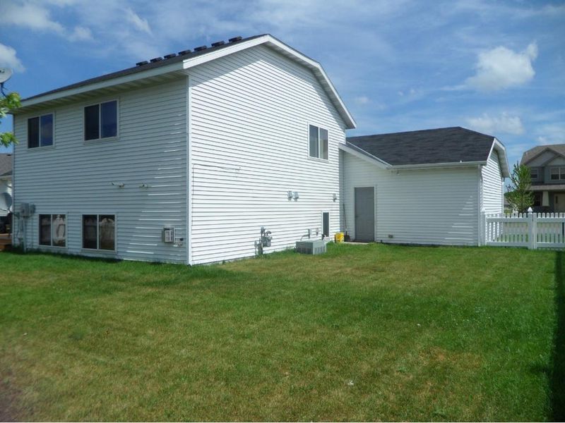 2128 3rd St N, Sartell, MN 56377