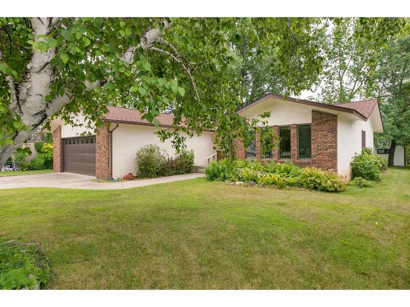 302 5th St S, Cold Spring, MN 56320