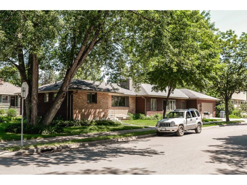 4049 York Ave S, Minneapolis, MN 55410