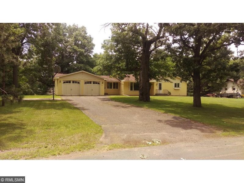 6067 Oak Cir, North Branch, MN 55056