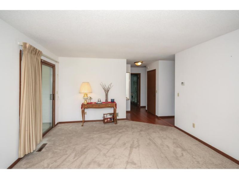 569 Central Ave W, Saint Paul, MN 55103