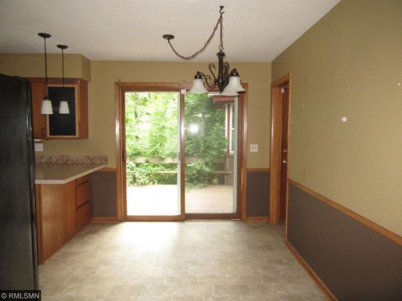 882 Oak Ln, Lino Lakes, MN 55014