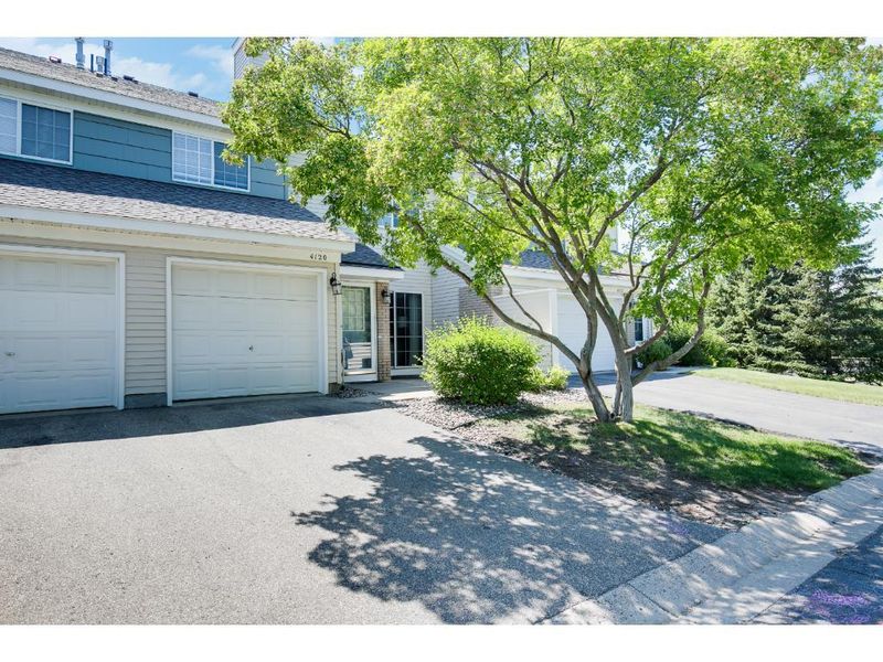 4120 Beaver Dam Rd, Eagan, MN 55122