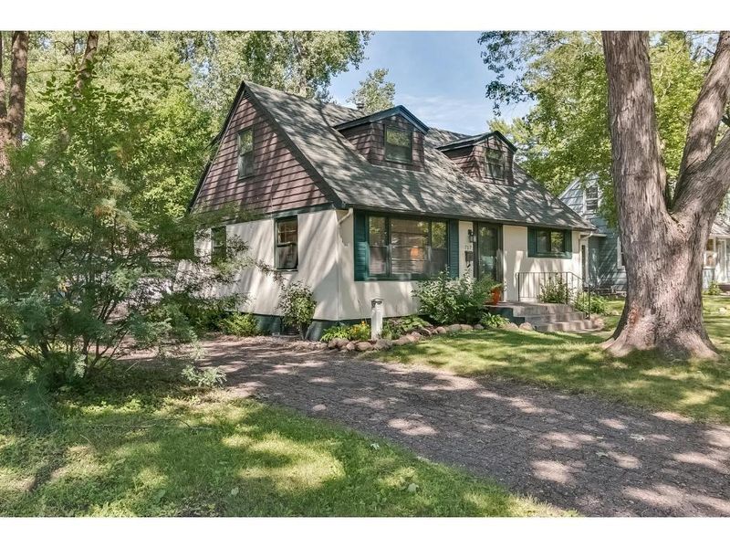 717 Vincent Ave N, Minneapolis, MN 55411
