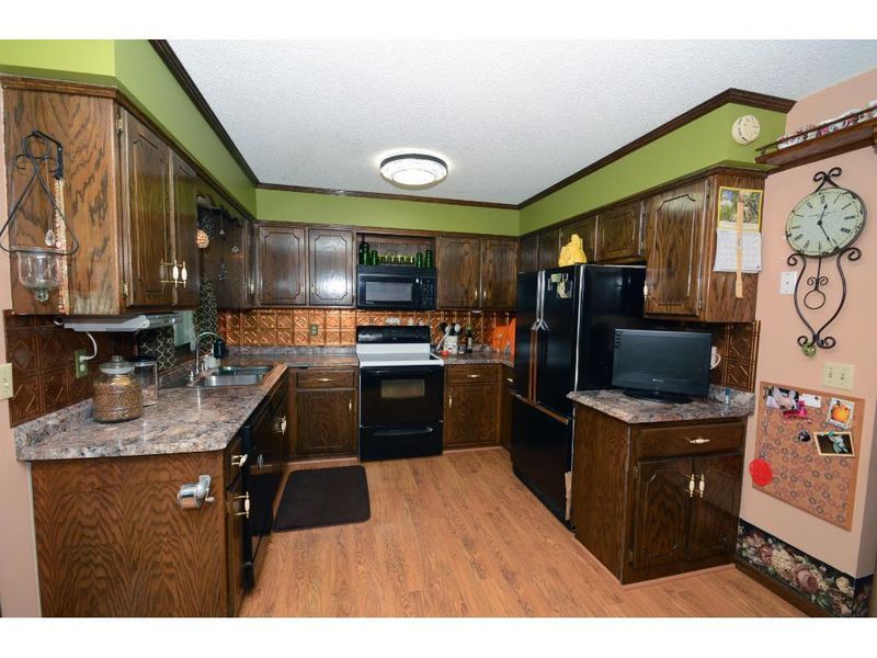 10415 Ibis St NW, Coon Rapids, MN 55433