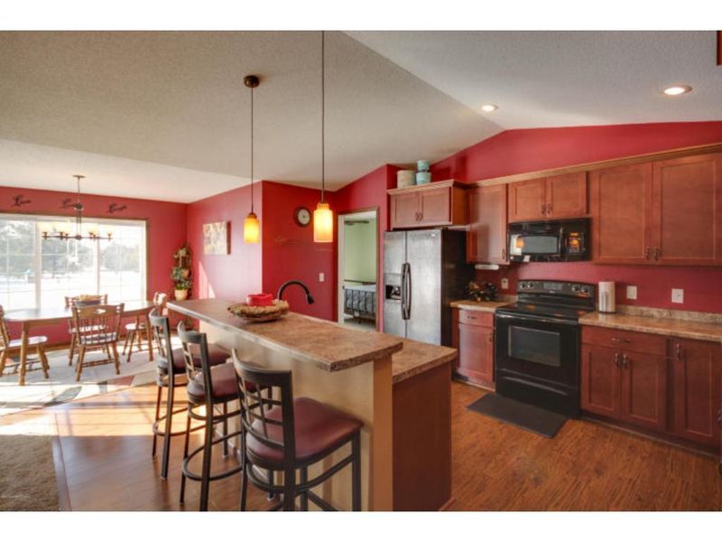 8863 Cardinal Rd NW, Bemidji, MN 56601