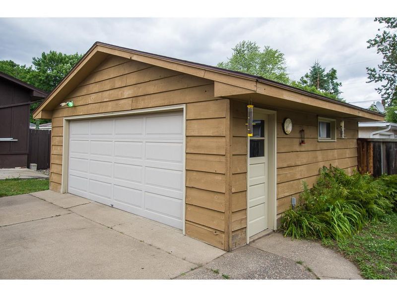 661 45th Ave NE, Columbia Heights, MN 55421