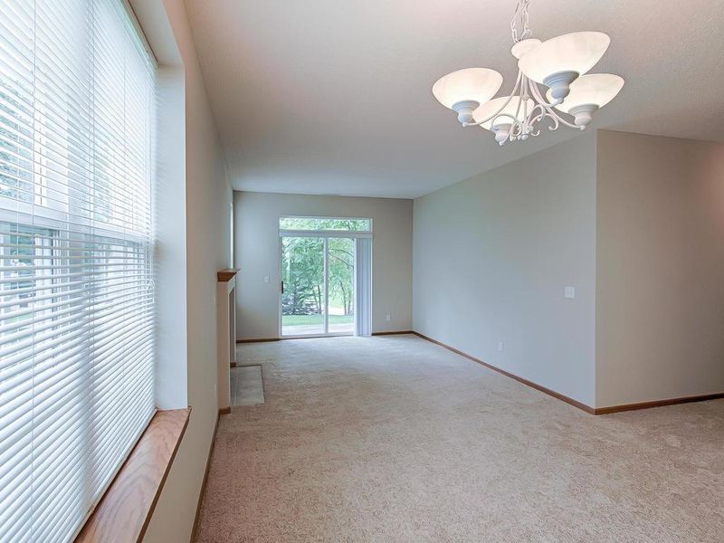 1017 Providence Dr, Shakopee, MN 55379