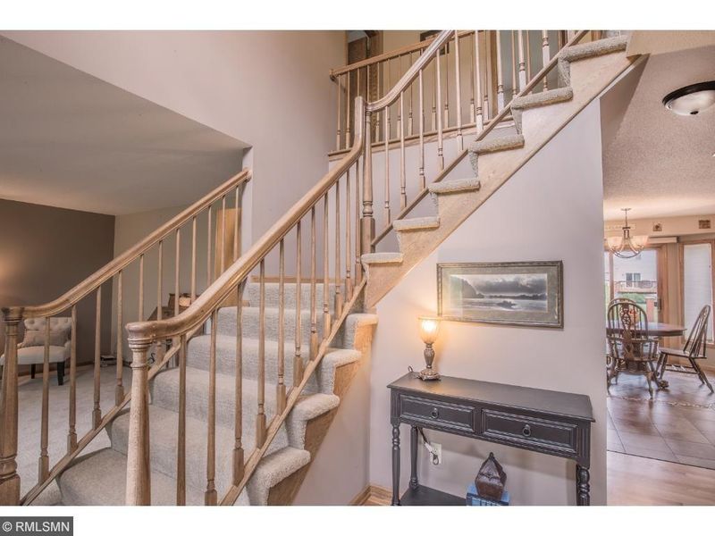 8193 Kimberly Ln N, Maple Grove, MN 55311