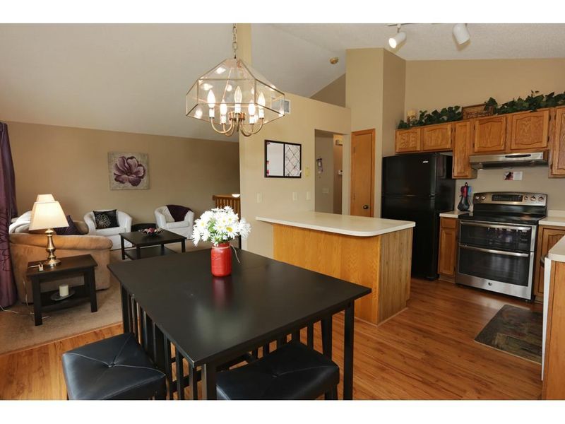 4175 Pennsylvania Ave, Eagan, MN 55123