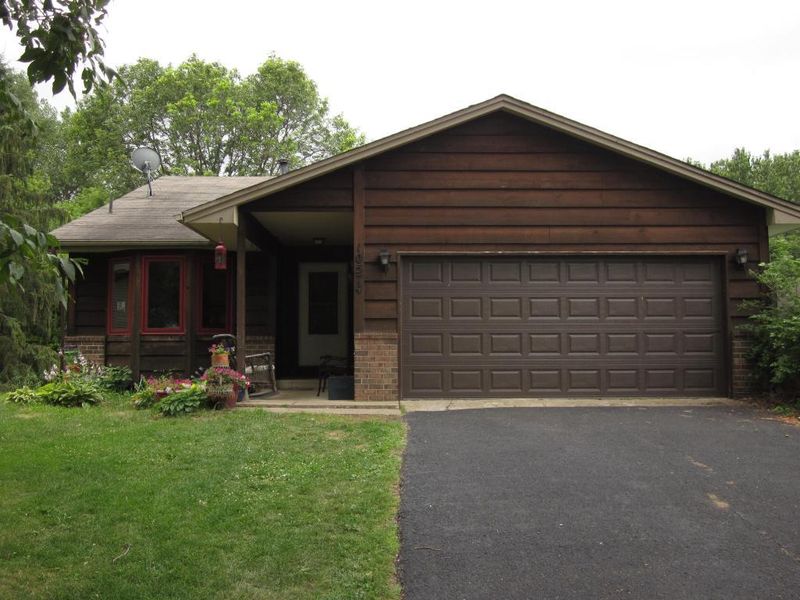 10574 Bluebird St NW, Coon Rapids, MN 55433