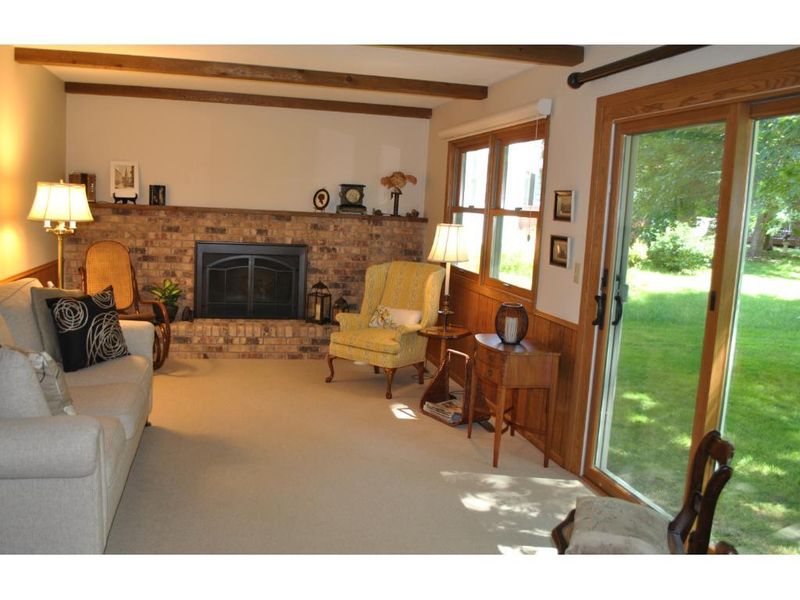 3817 Gresham Way N, Oakdale, MN 55128