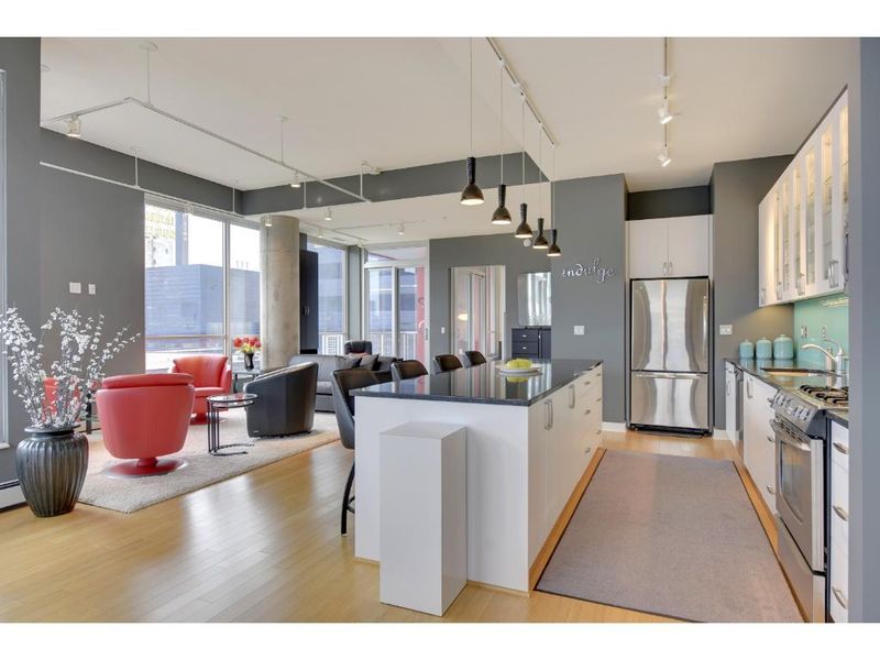 901 S 2nd St #707, Minneapolis, MN 55415
