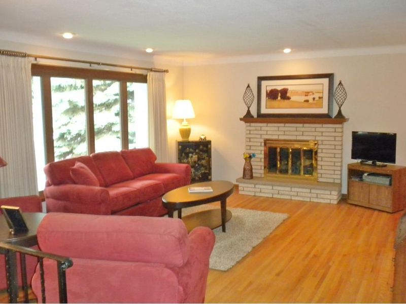 43 Logan Ave E, West Saint Paul, MN 55118