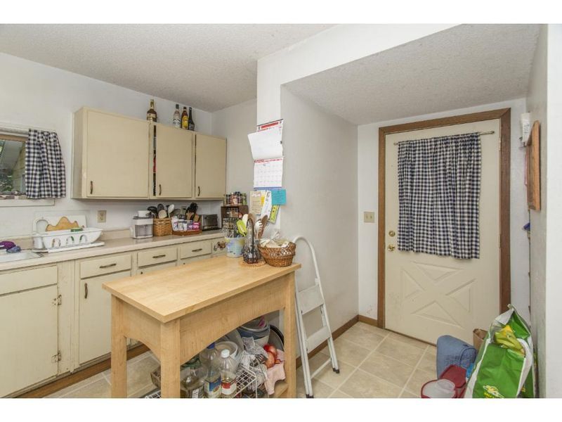 6367 Paris Ave N, Oak Park Heights, MN 55082