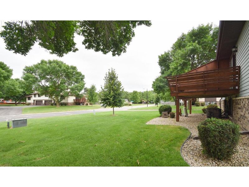 7878 83rd Ct N, Brooklyn Park, MN 55445