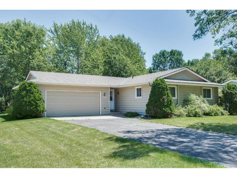 1263 Polk St S, Shakopee, MN 55379