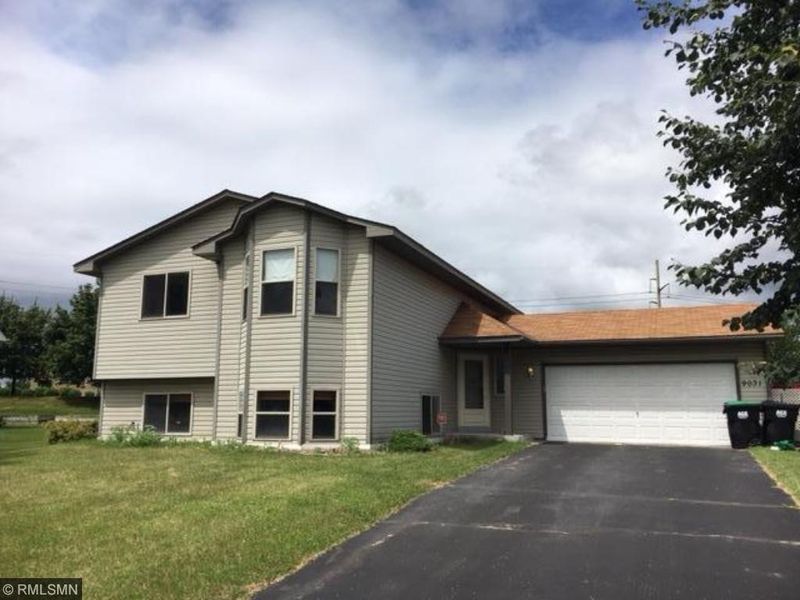 9031 Nevada Cir N, Brooklyn Park, MN 55445