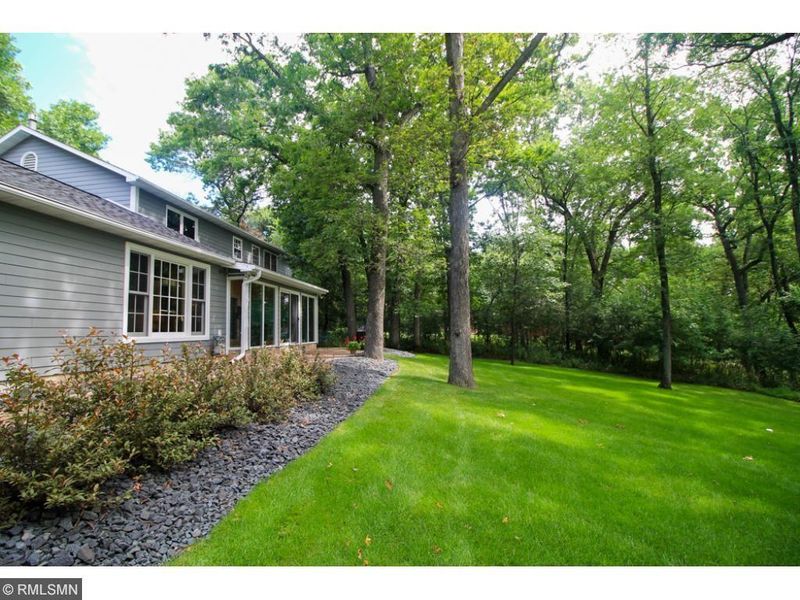 2 N Deep Lake Rd, North Oaks, MN 55127