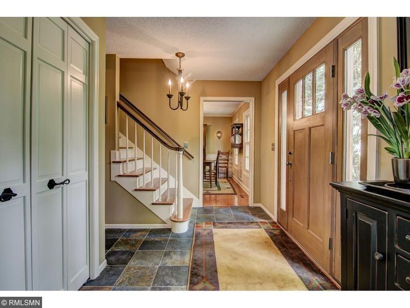 2 N Deep Lake Rd, North Oaks, MN 55127