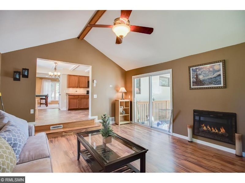 24 E Sandra Lee Dr, Saint Paul, MN 55119