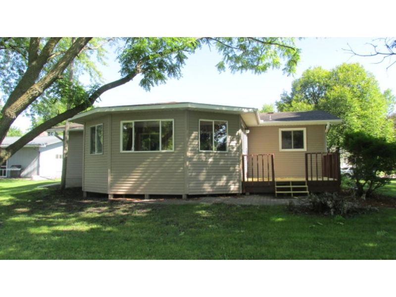 220 Colfax Ave NE, Hector, MN 55342