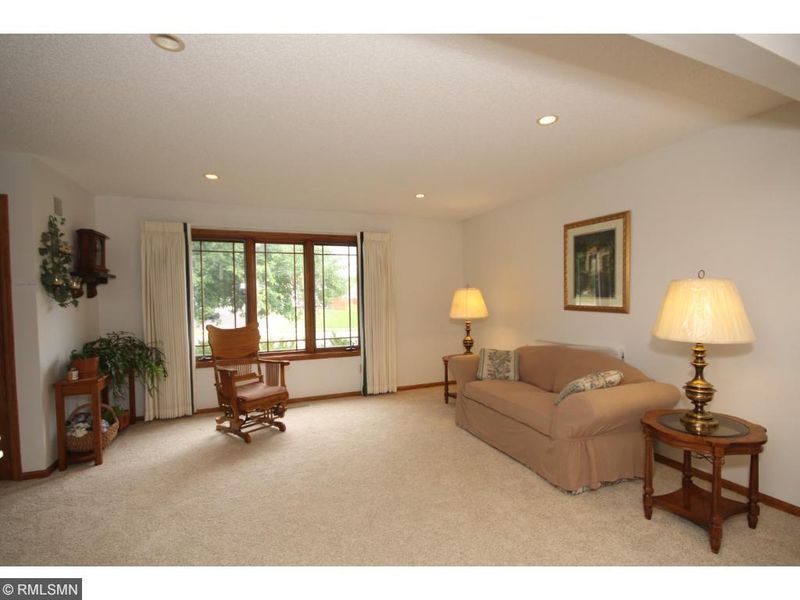 7333 Old Mill Rd, Hugo, MN 55038
