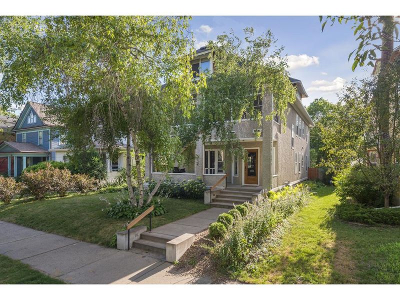 3220 Irving Ave S, Minneapolis, MN 55408