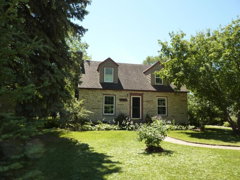 7017 60th Ave N, Crystal, MN 55428