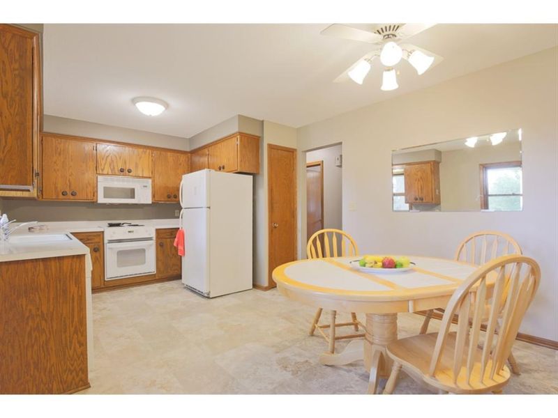 366 Larpenteur Ave E, Saint Paul, MN 55117