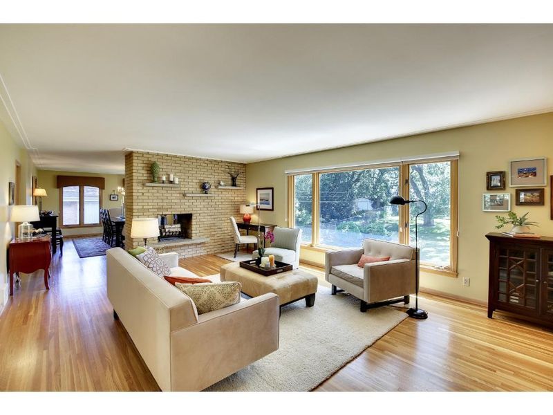 4805 Dunberry Ln, Edina, MN 55435