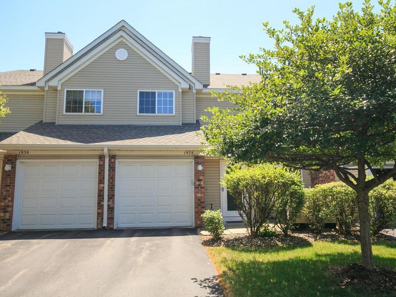 1928 Sapphire Point, Eagan, MN 55122