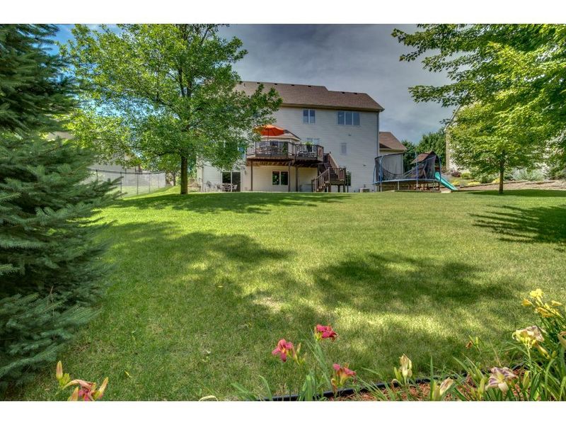 17133 Wilderness Trl SE, Prior Lake, MN 55372