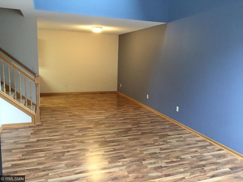 9965 Hamlet Ln S, Cottage Grove, MN 55016