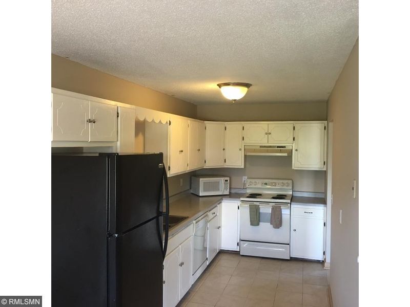1818 E 123rd St #7, Burnsville, MN 55337