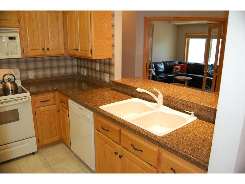 5200 Pathways Ave #303, White Bear Lake, MN 55110