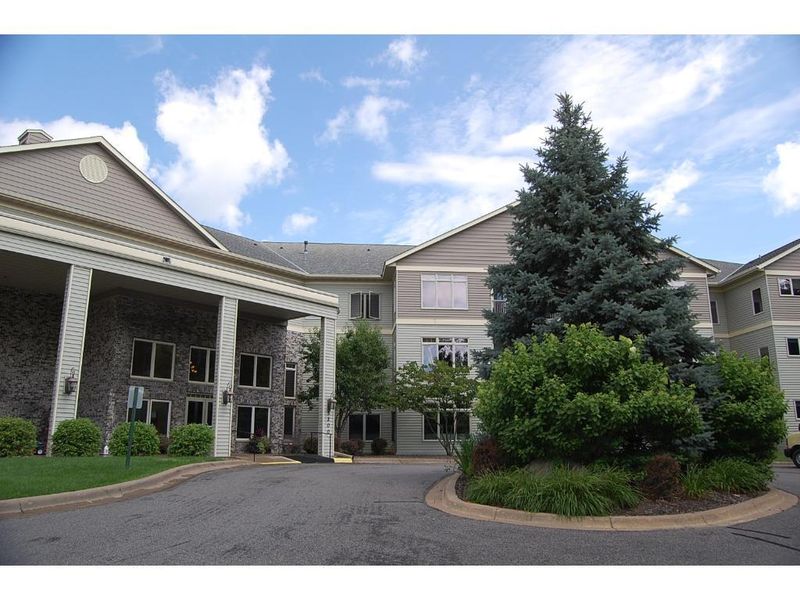 5200 Pathways Ave #303, White Bear Lake, MN 55110