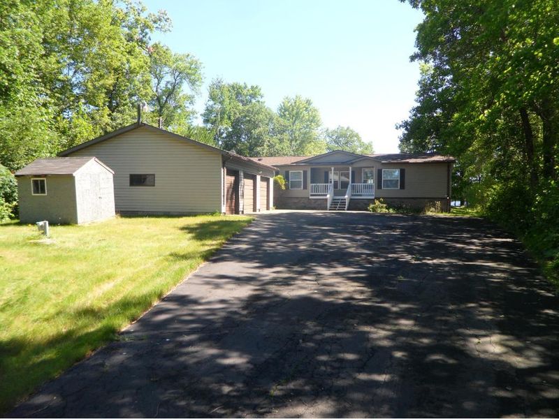 22098 Sunrise Dr, Hillman, MN 56338