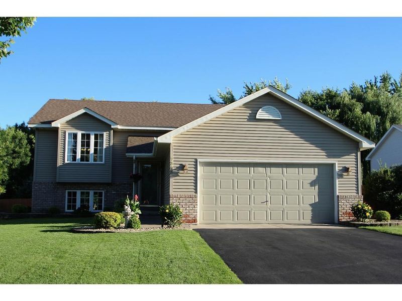 7383 97th St S, Cottage Grove, MN 55016