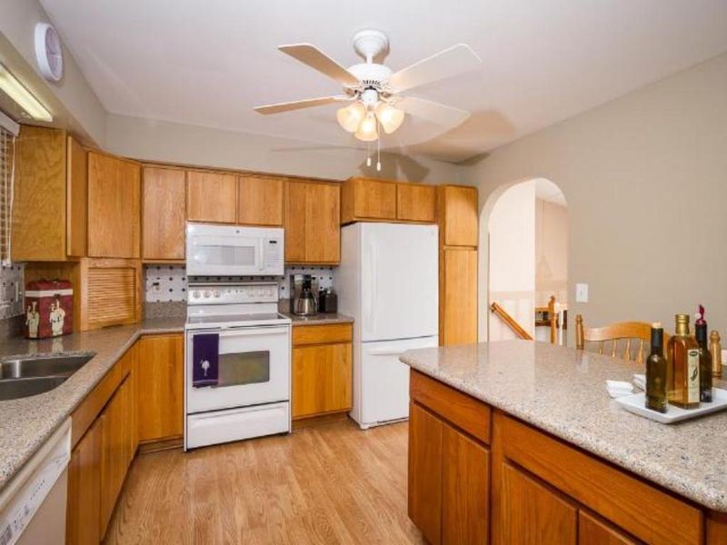 13400 Oliver Ave S, Burnsville, MN 55337