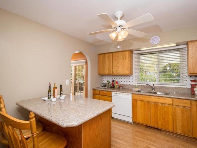 13400 Oliver Ave S, Burnsville, MN 55337
