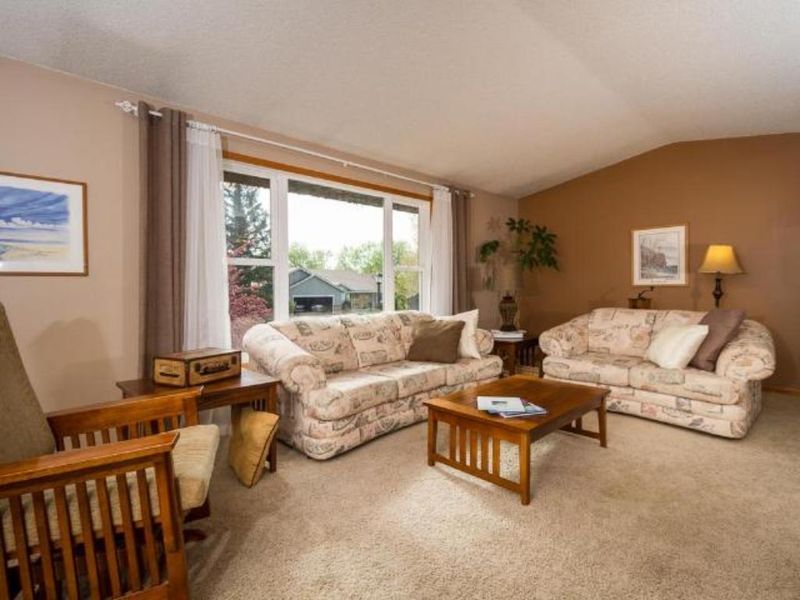 13400 Oliver Ave S, Burnsville, MN 55337