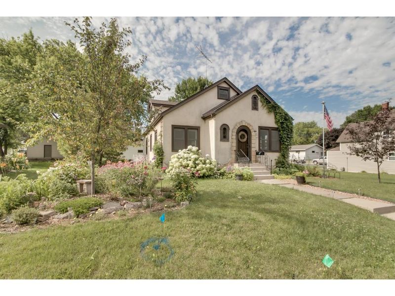 120 1st St SW, New Prague, MN 56071