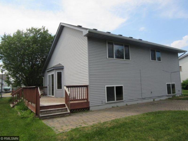 9653 Hallmark Ave S, Cottage Grove, MN 55016